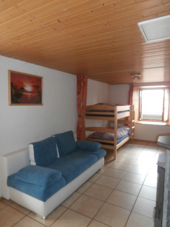 B&B La Ferme De Pouillerel ラショー・ド・フォン 部屋 写真